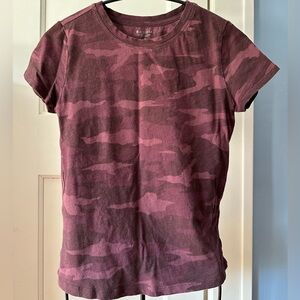 Athleta Short Sleeve T-Shirt